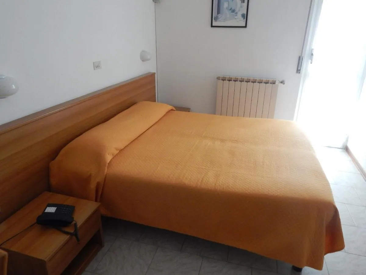 Hotel Milano Loano 2*,  Italia